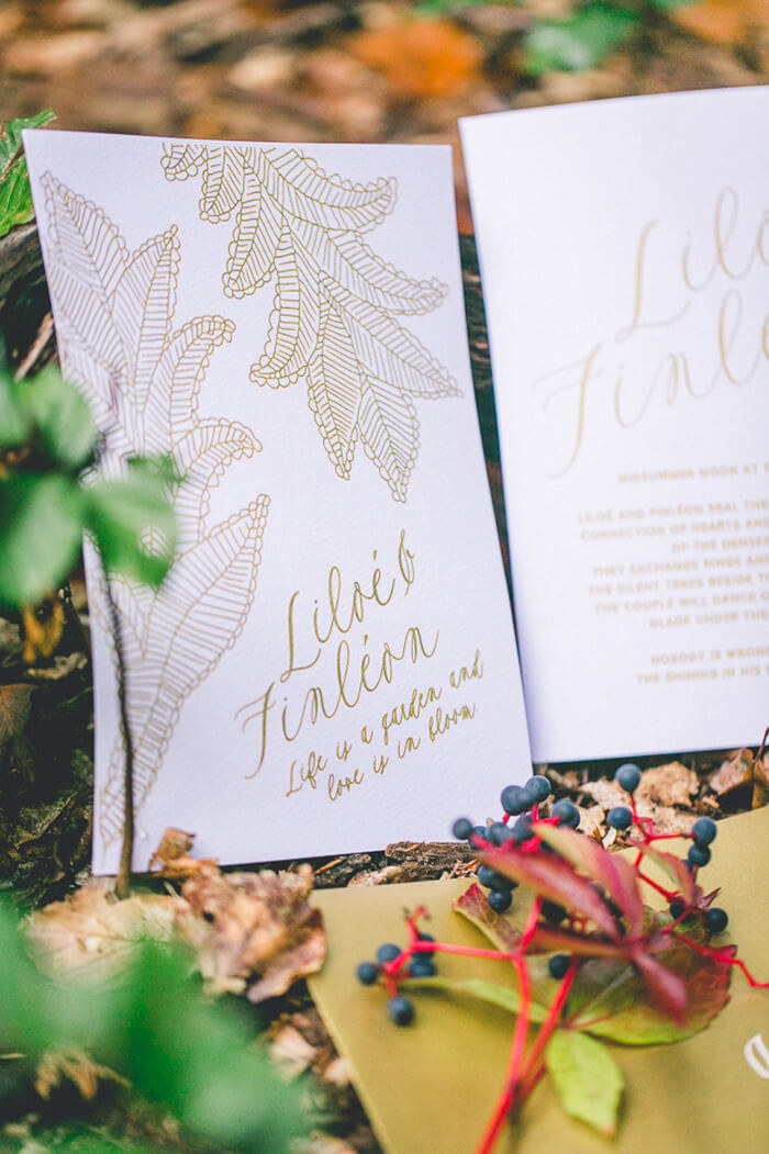 Carte d'invitation à un mariage en forêt