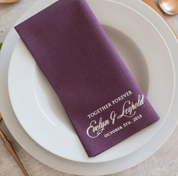 Serviettes mauve mariage